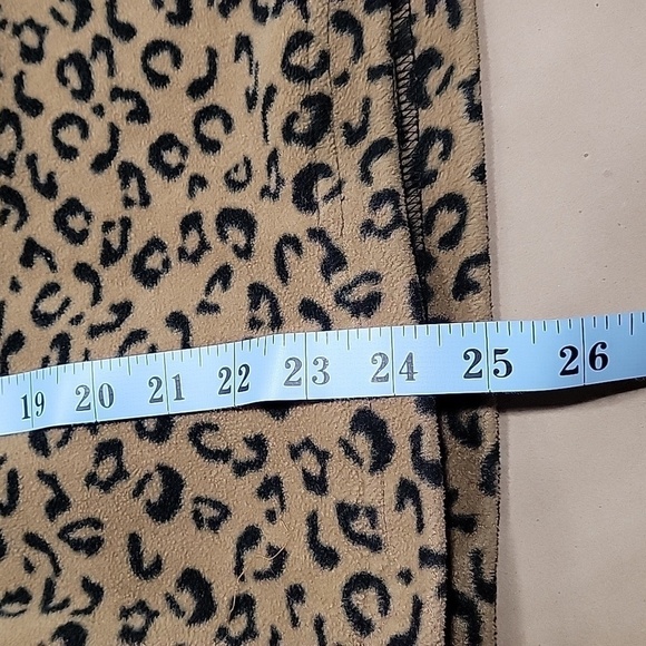 Hollister, Size XS Leopard Print Fleece 1/4 Zip Pullover, Oversized, GUC - Picture 13 of 16